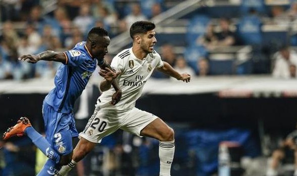  尼斯主帅赛后炮轰裁判，争议判罚引发舆论风波  