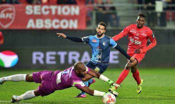  格勒诺布尔防守密不透风零封领头羊