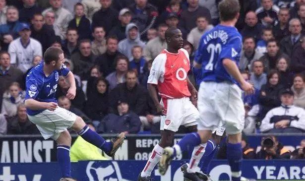  津琴科世界波制胜阿森纳客场险胜埃弗顿迎曙光