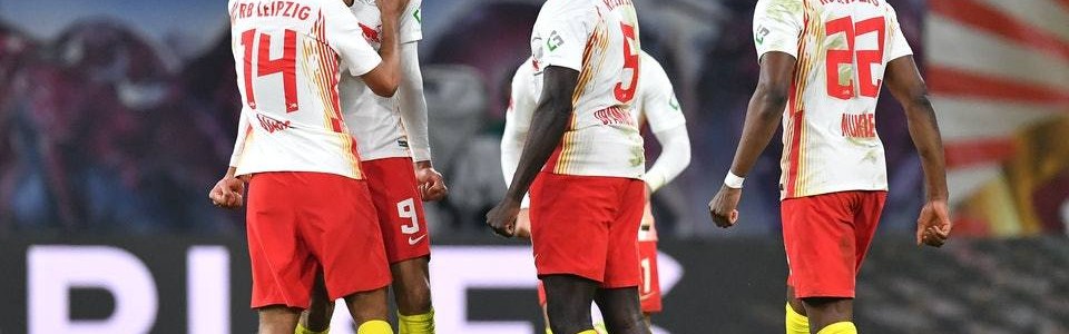  曼联双核连线建功止住联赛两连败颓势