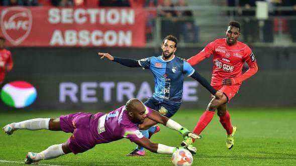  格勒诺布尔防守密不透风零封领头羊